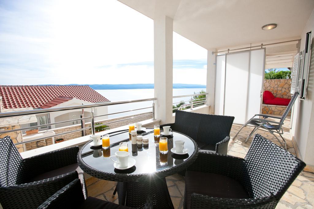 Apartments Mediterranea With Heated Pool Pisak Exterior foto